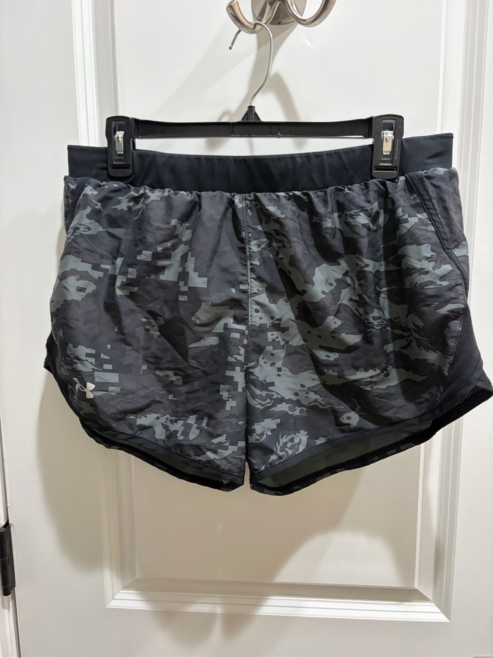 Under Armour Women’s Black & Gray Camo Athletic Shorts